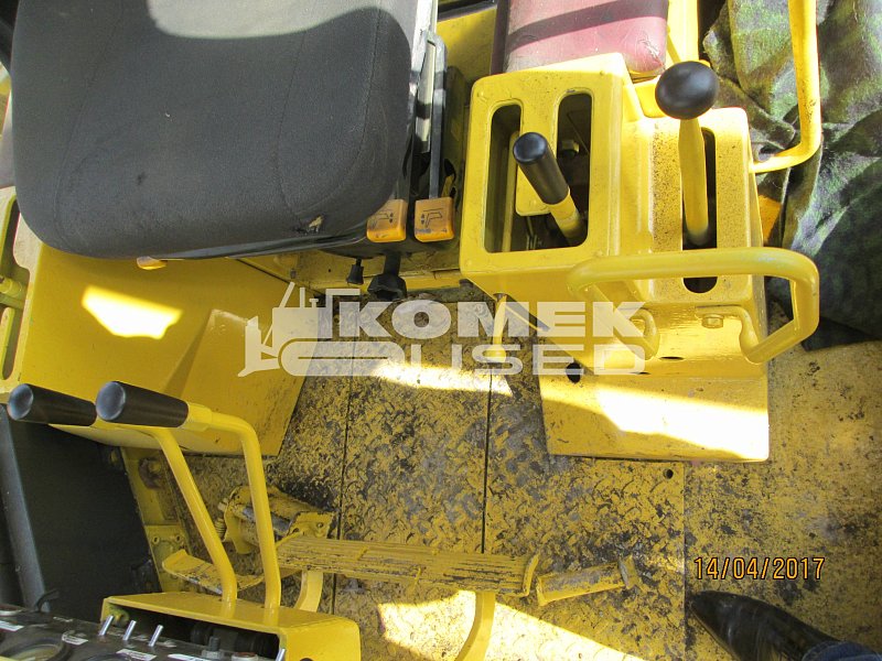 Трубоукладчик  Komatsu D355C-3